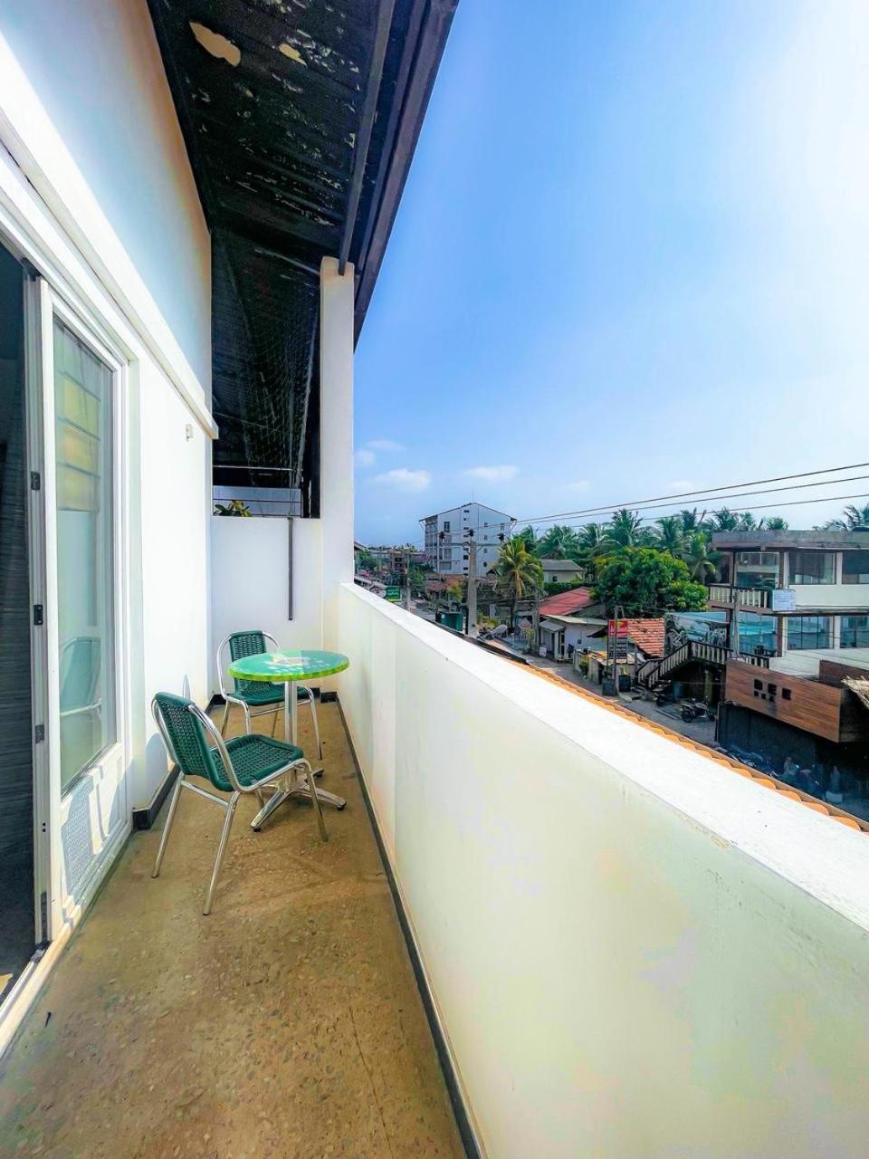 Hotel 198 Negombo Buitenkant foto